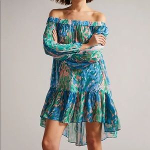 Ted Baker Galasia
Off The Shoulder Cover Up